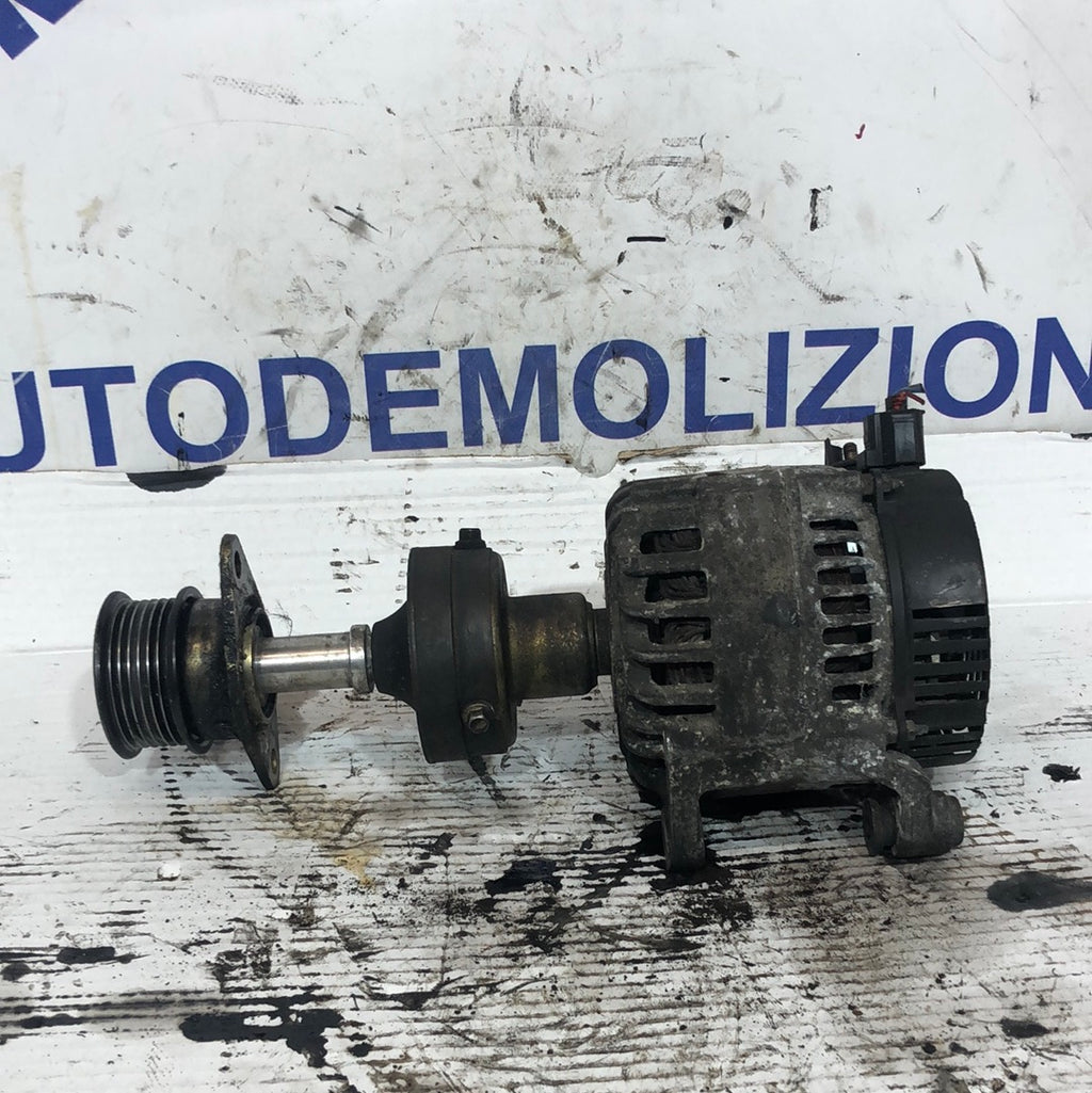Alternador con bomba Ford Focus 1.8 año 2002