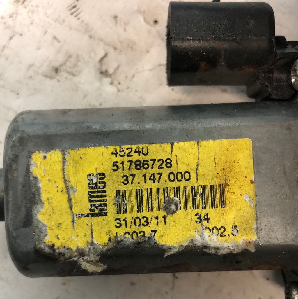 Alzavetro anteriore destro Fiat grande punto