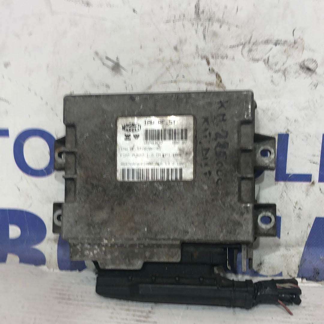 Centralina motore Fiat punto 1.2 benzina anno 1998 cod: 46476428