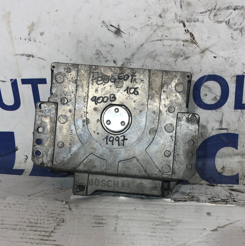 Centralina motore Peugeot 106 900 benzina  anno 1997 cod:0261203943